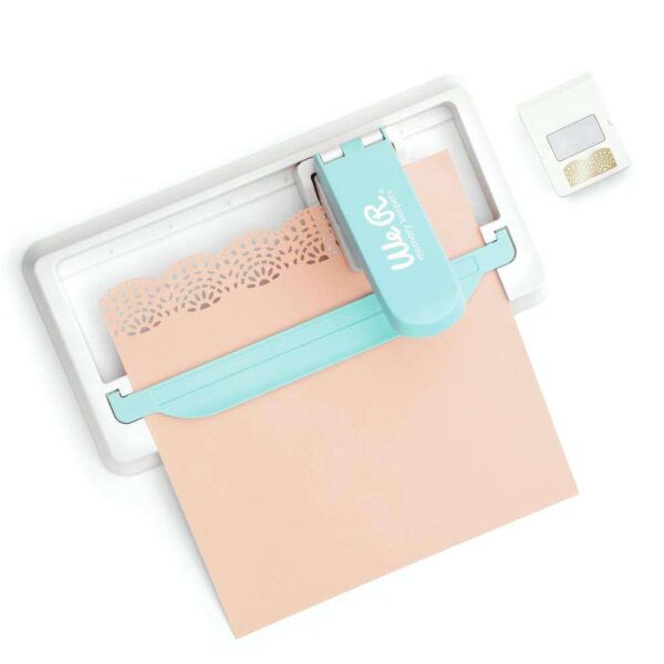 We R Memory Keepers Edge Alignment Guide W/Mosaic Border